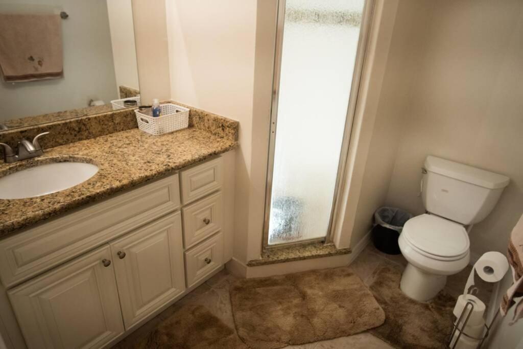 Spacious Home, Close To Attractions, Sleeps 4 * Orlando