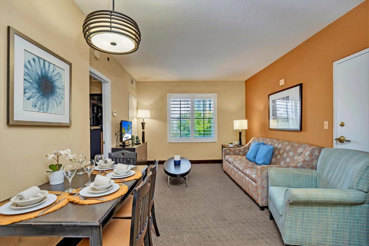 Near Disney - 1br With King Bed - Pool And Hot Tub