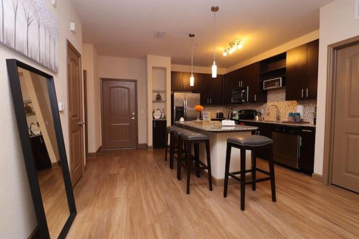 ***luxury 2 Bedroom Apt Near All Attractions*** Apartment Orlando