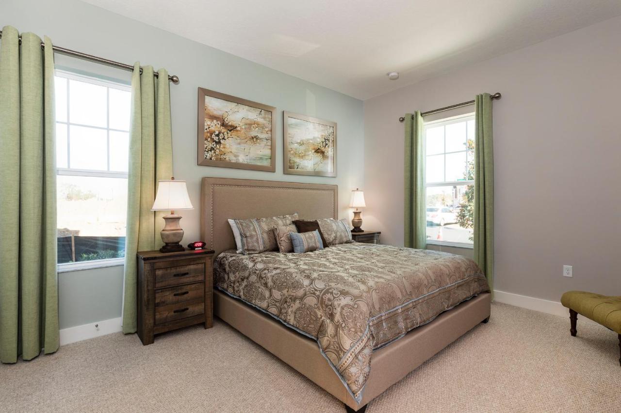 5 Bedroom 6 Ba 5 Min To Disneyworld Hot Tub Bbq Orlando