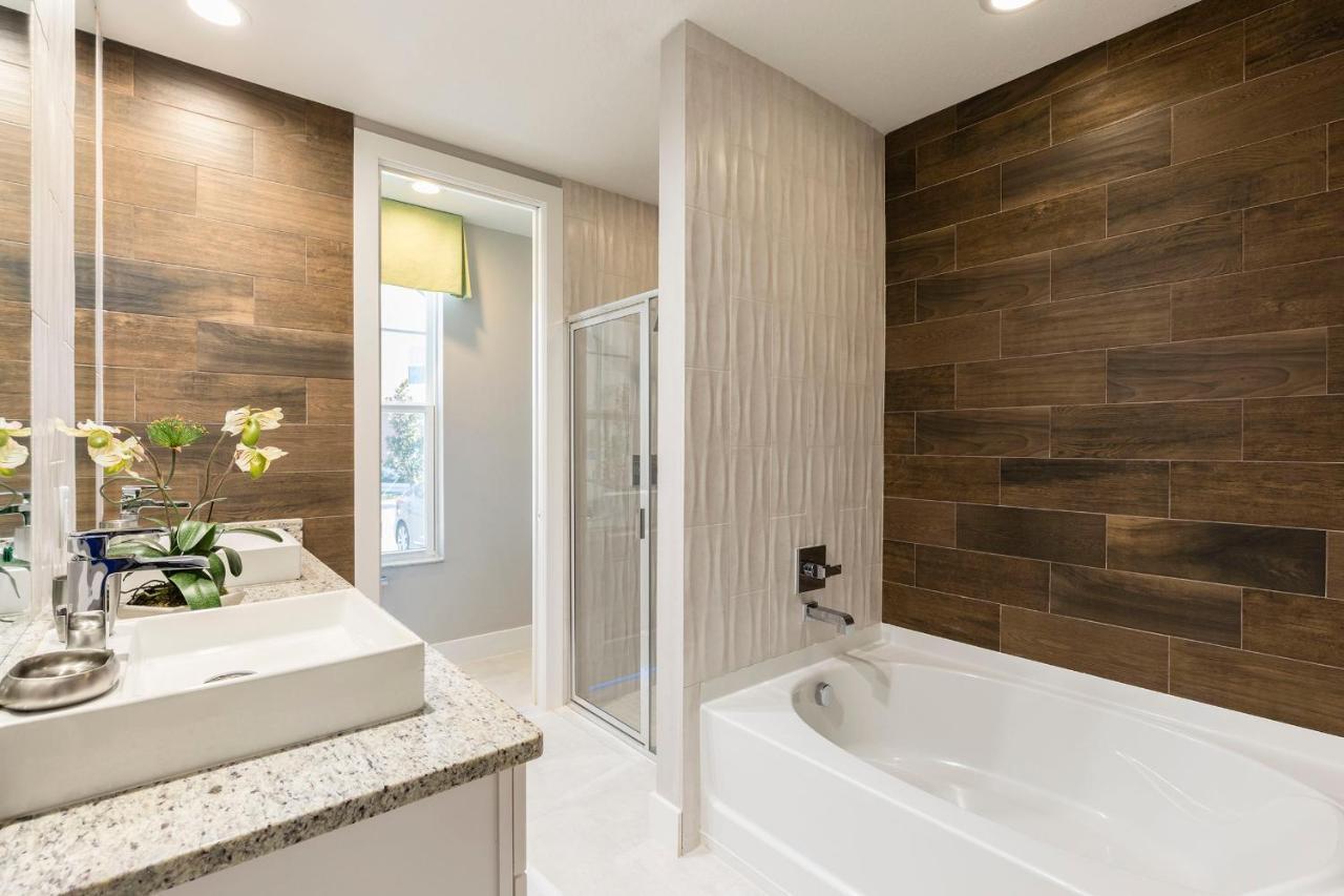 Villa 5 Bedroom 6 Ba 5 Min To Disneyworld Hot Tub Bbq Orlando