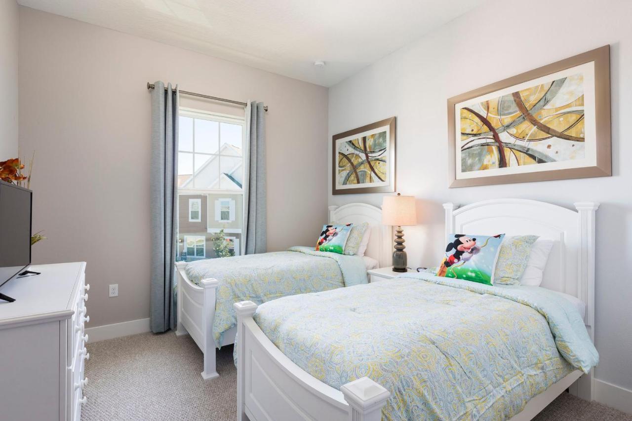 Villa 5 Bedroom 6 Ba 5 Min To Disneyworld Hot Tub Bbq Orlando