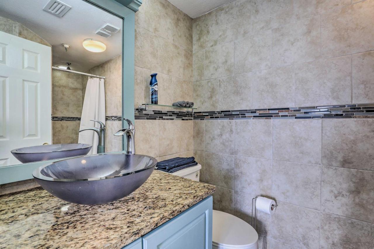 Apartment With Balcony 1 3 Miles To Universal! *