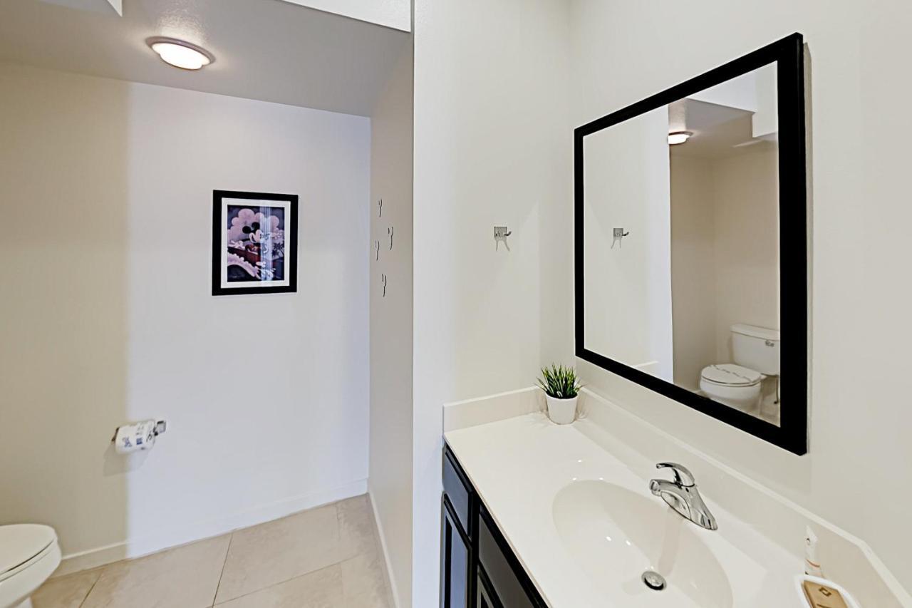 Regal Oaks Townhomes 2702 *