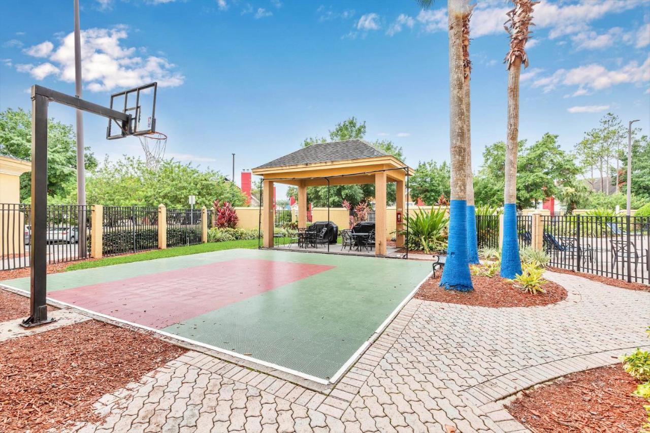 1br 2 Queens Hotel-apt With Pool, Hot Tub & Arcade, Near & Universal! * Orlando