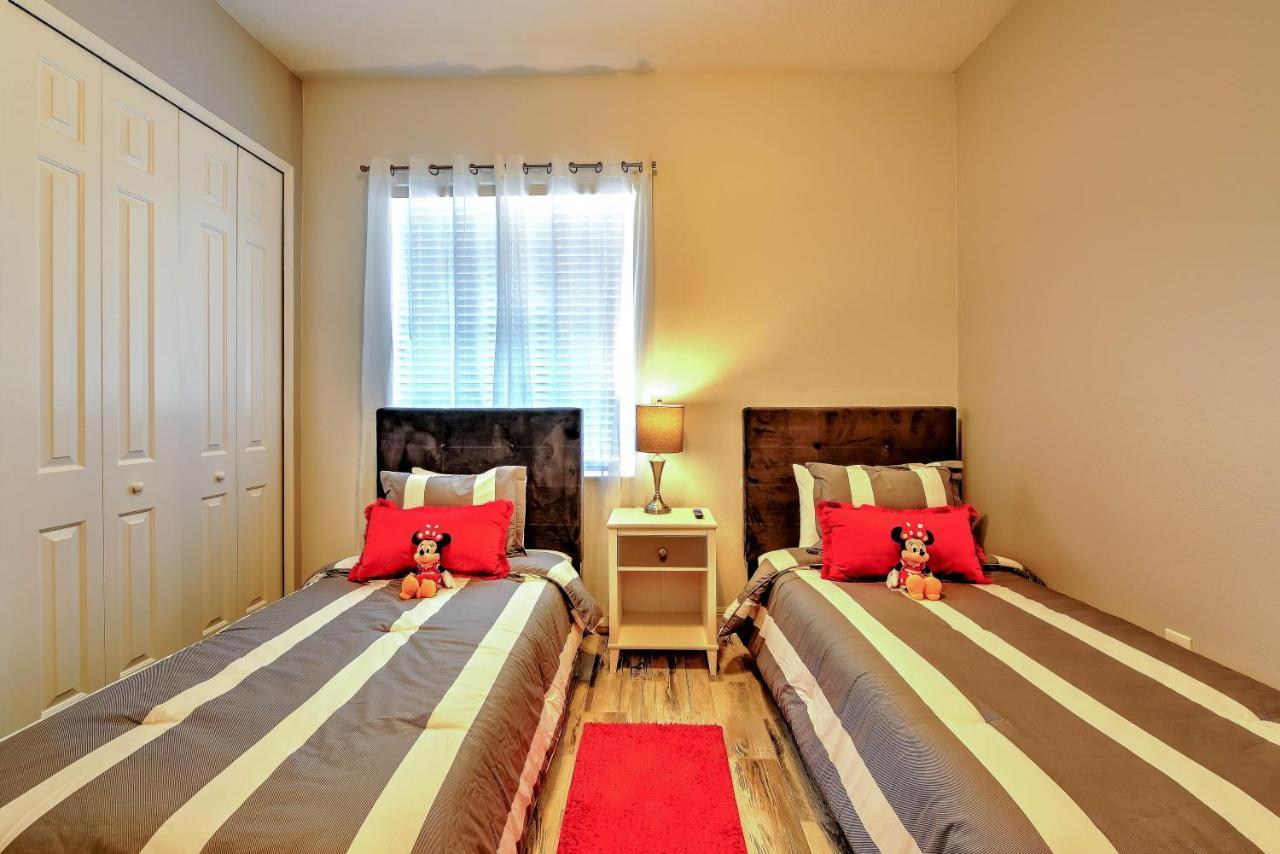 Holiday home Private Pool, Game Room, Near And Universal!!