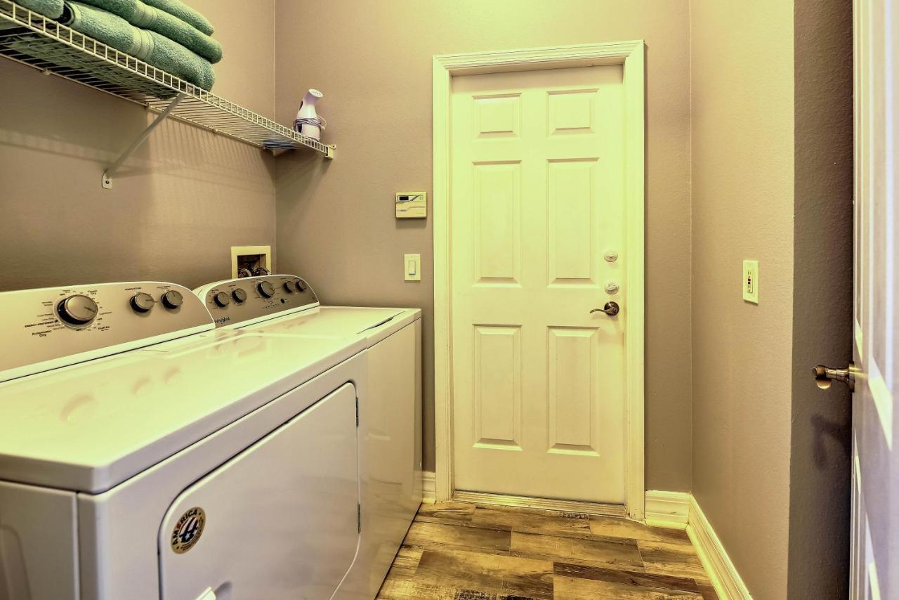 Holiday home Private Pool, Game Room, Near And Universal!!