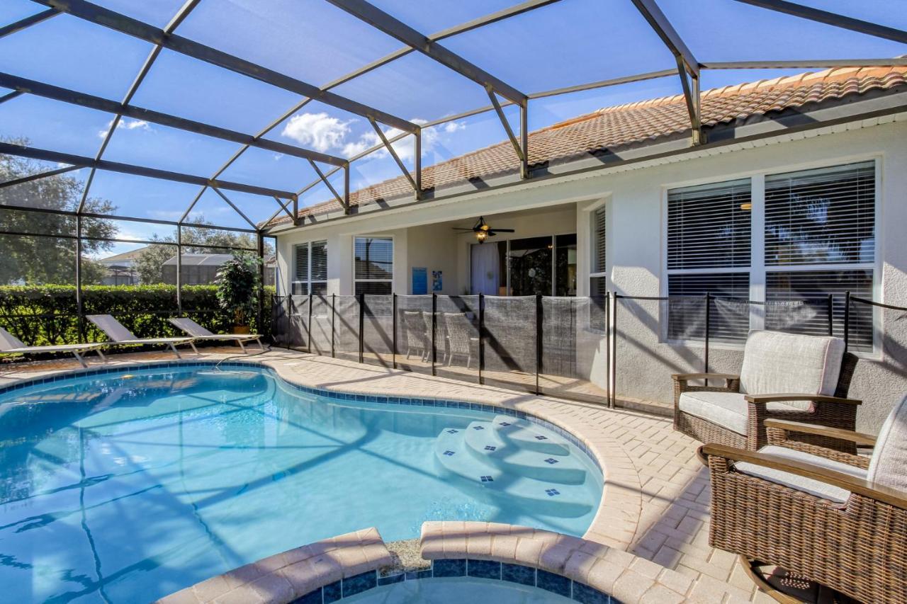Daze - 5 Bed Windsor Hills Pool Holiday home *
