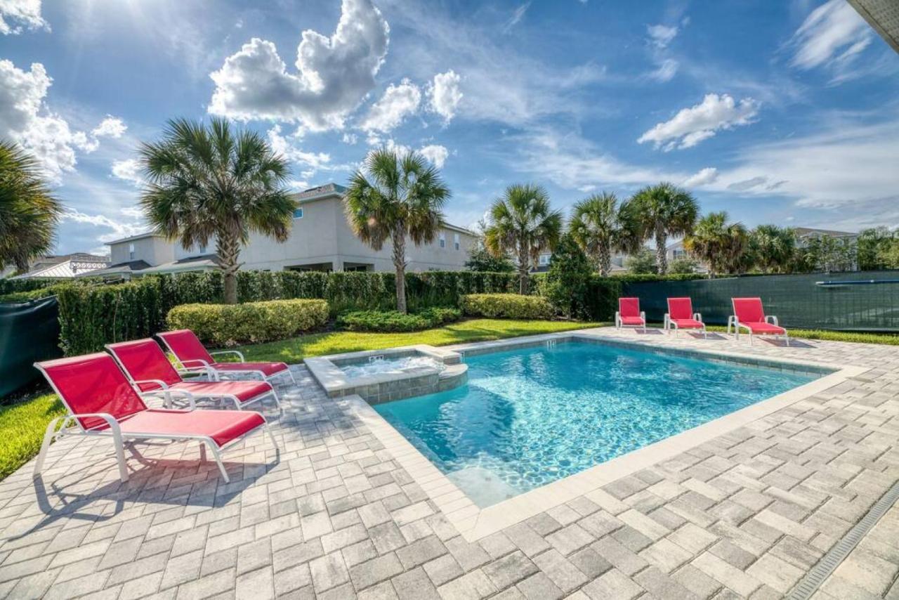 Holiday home Spacious 8 Bdr Family With Arcades And Free Pool Heat