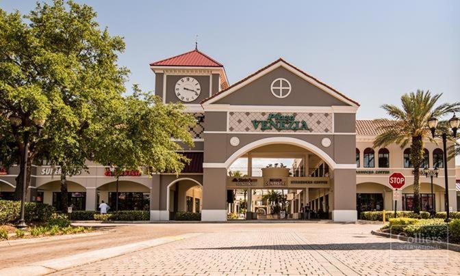 ***luxury 2 Bedroom Apt Near All Attractions*** * Orlando