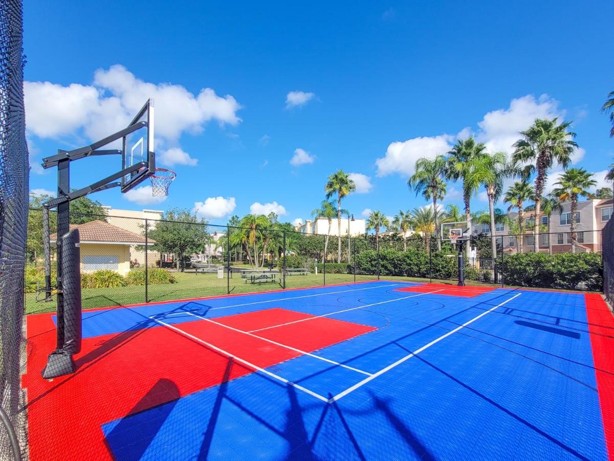 3br 4 Bath Large 5min Conv Center 1732ft Holiday home