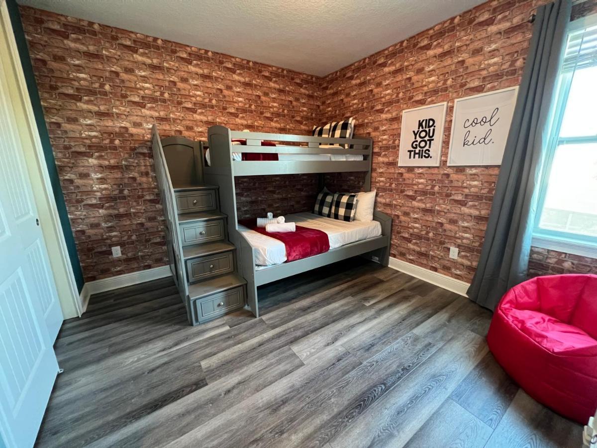 Encore 6 Bedroom Vacation With Pool 2300