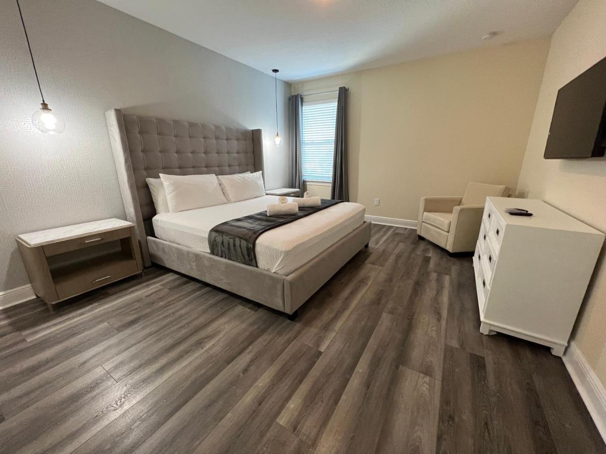 Holiday home Encore 6 Bedroom Vacation With Pool 2300 *