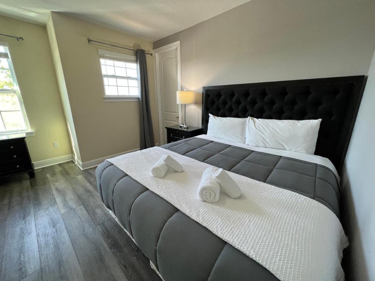 Encore 6 Bedroom Vacation With Pool 2300 Holiday home *