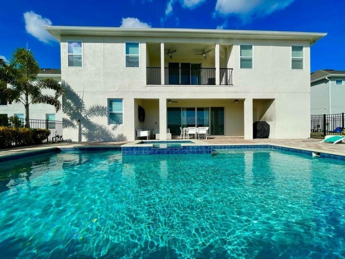 Epic 12-bed -the Entertainment Paradise Holiday home