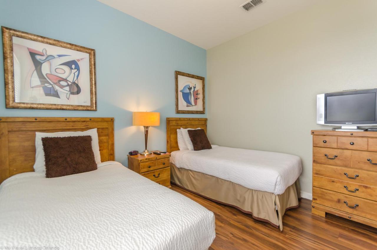 Beautiful Pet Friendly Near Pool Orlando