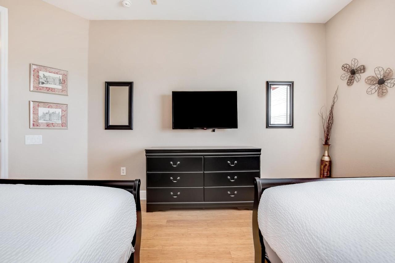 Spectacular Lakeview Condo, Near Wdw & Universal Orlando