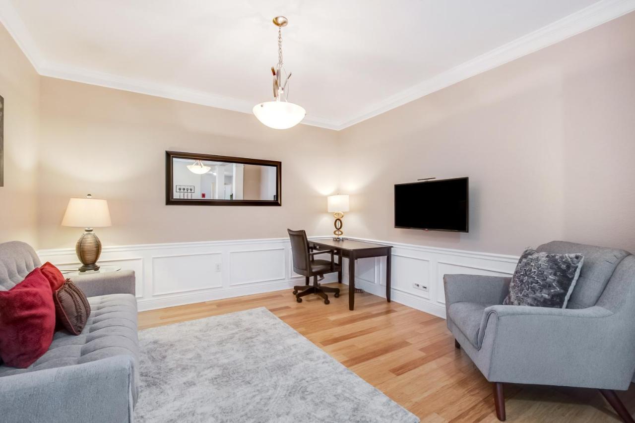 Spectacular Lakeview Condo, Near Wdw & Universal * Orlando