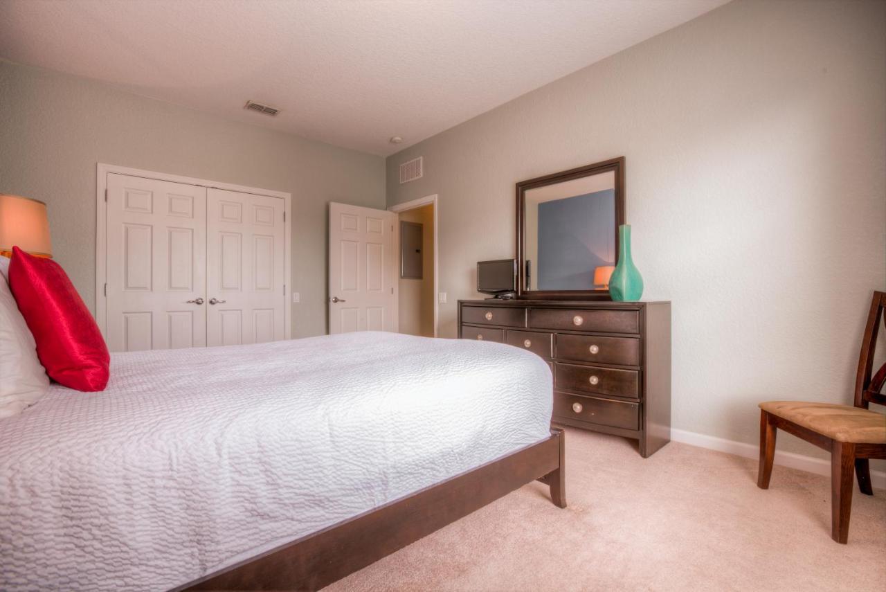 Vista Cay W Free Access, Near Apartment *