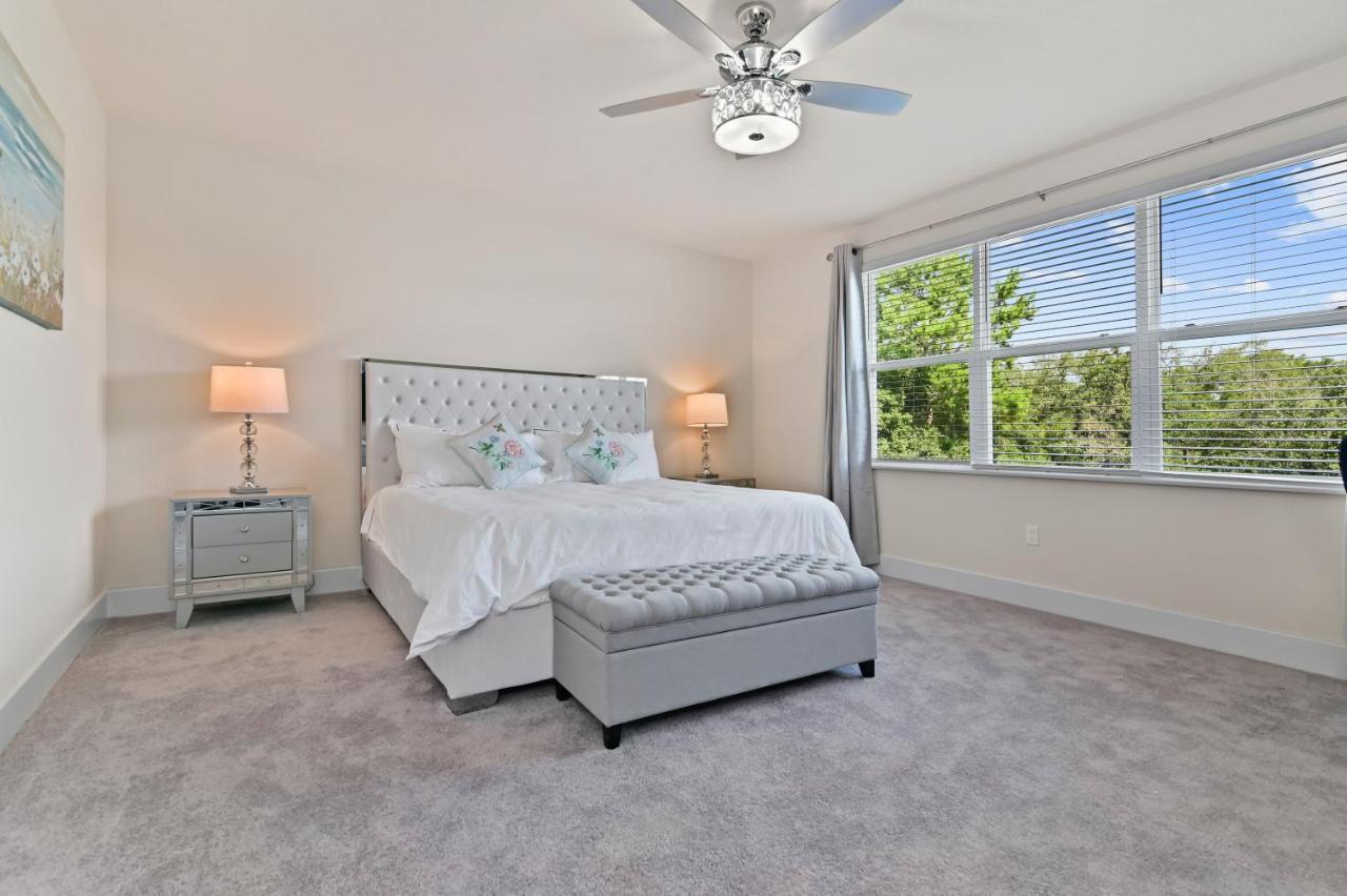 New Spacious & Tranquil Townhouse Near - 4br, 3fb, And Pool * Orlando