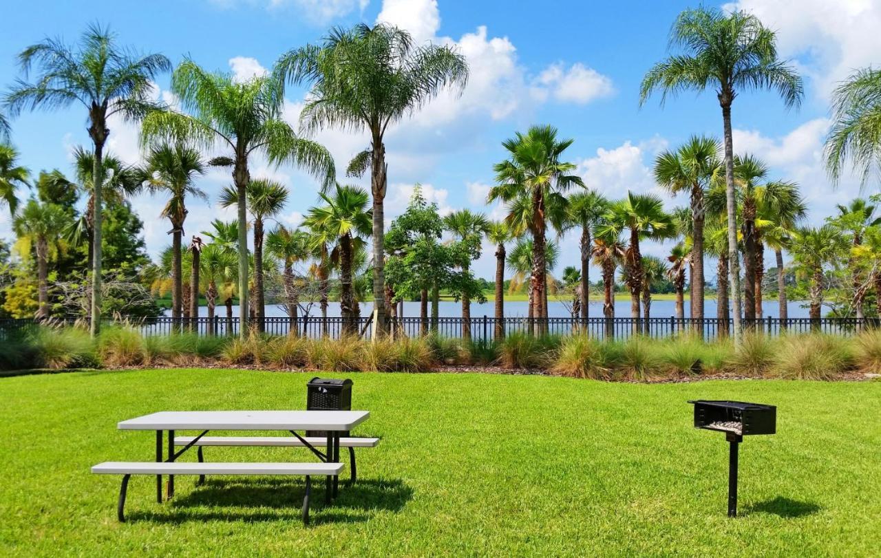 4814 Cayview Avenue #401 * Orlando