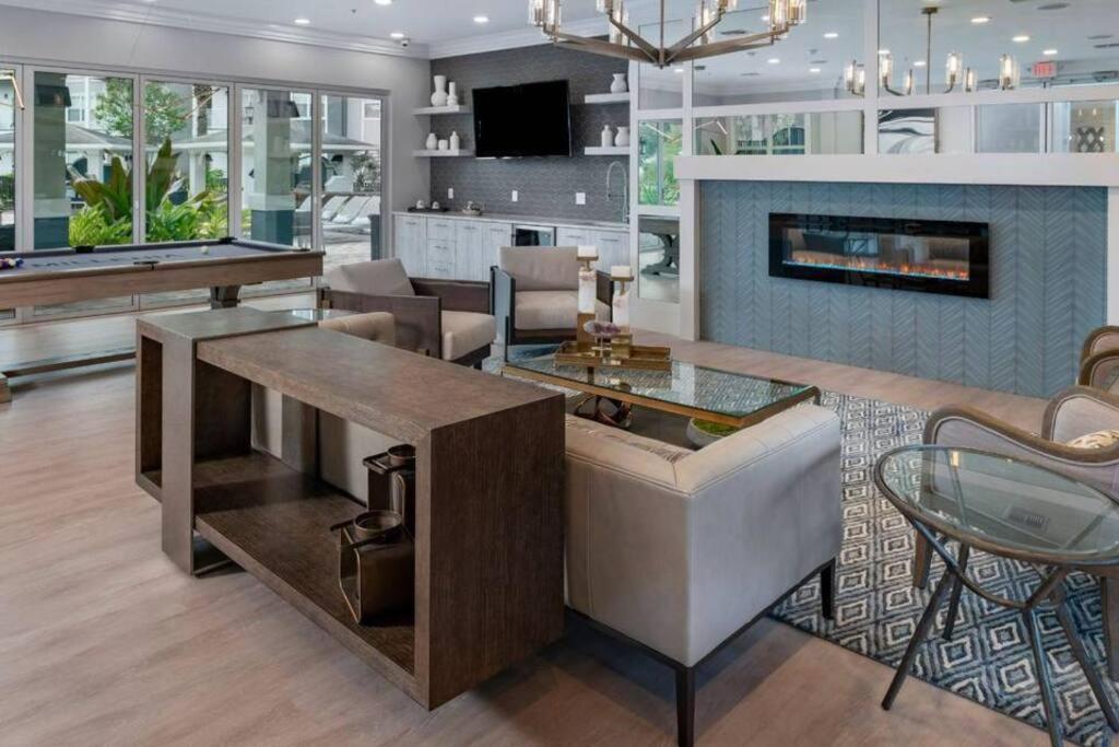 Apartment Luxurious 2-bed W/lake View And Amenities Orlando