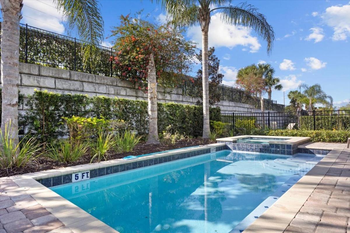 320-luxury W Pool&hot Tub Villa *