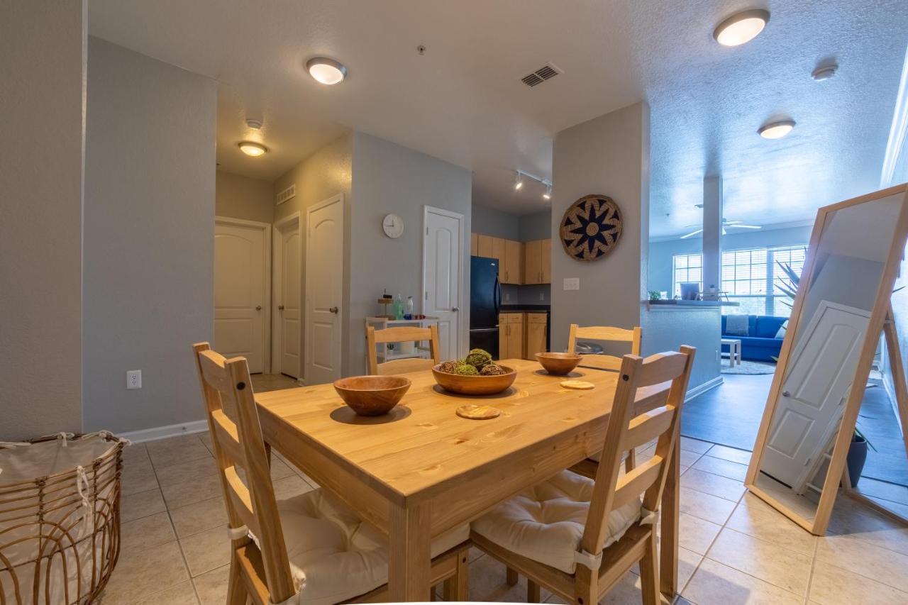 Apartment Luxurious 2-bed W/lake View And Amenities *