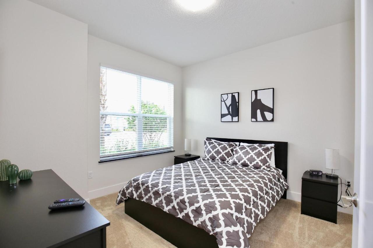 Great 4 Bedroom Townhouse In Lux Hidden Forest, With Private Pool! Orlando