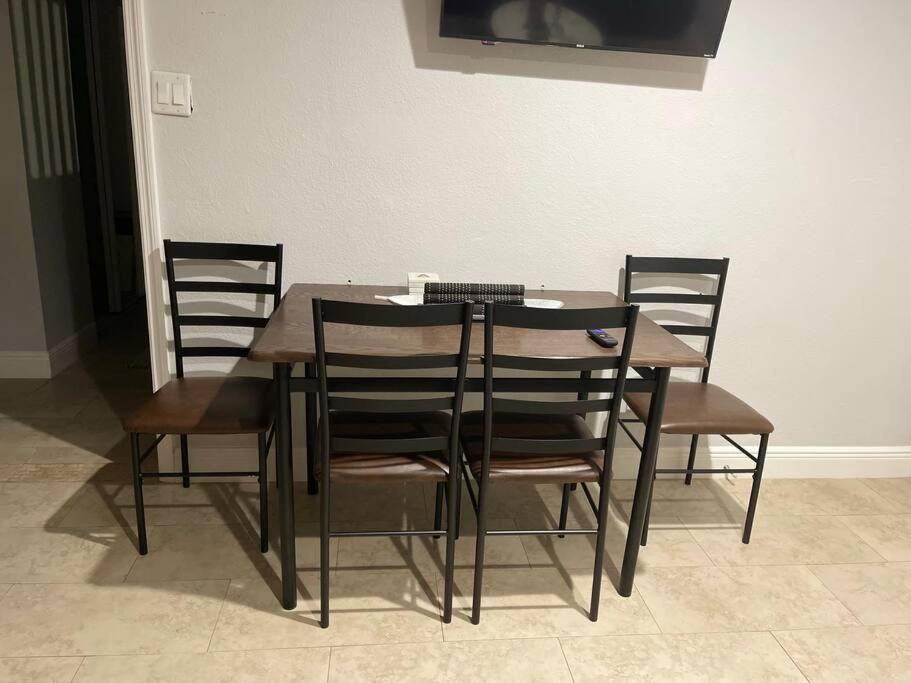 Casita, King Bd/sofa Bd/bth/kitch/netflix Disney+ *