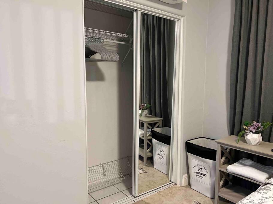 Casita, King Bd/sofa Bd/bth/kitch/netflix Disney+ Apartment *
