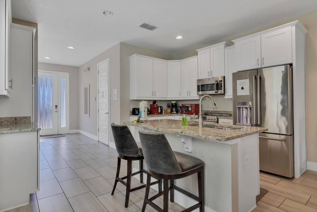Villa 451-luxury Wmovie Theater And Arcade