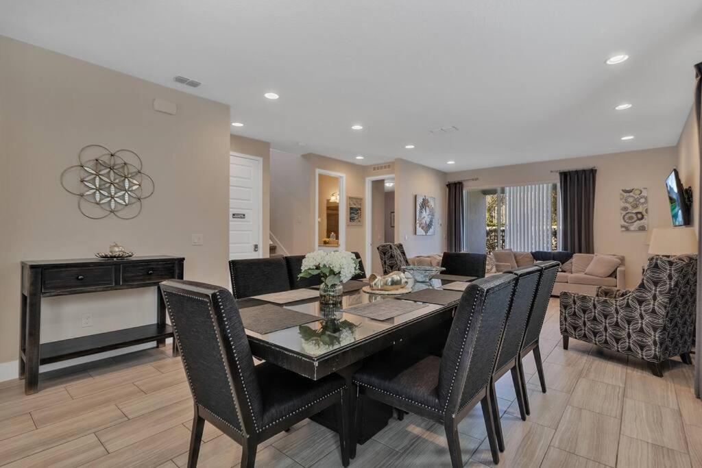 Villa 451-luxury Wmovie Theater And Arcade *