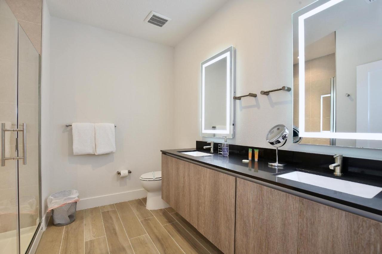 Great 4 Bedroom Townhouse In Lux Hidden Forest, With Private Pool! Holiday home Orlando