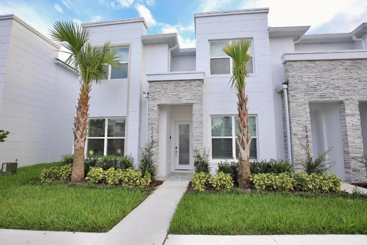 Great 4 Bedroom Townhouse In Lux Hidden Forest, With Private Pool! *