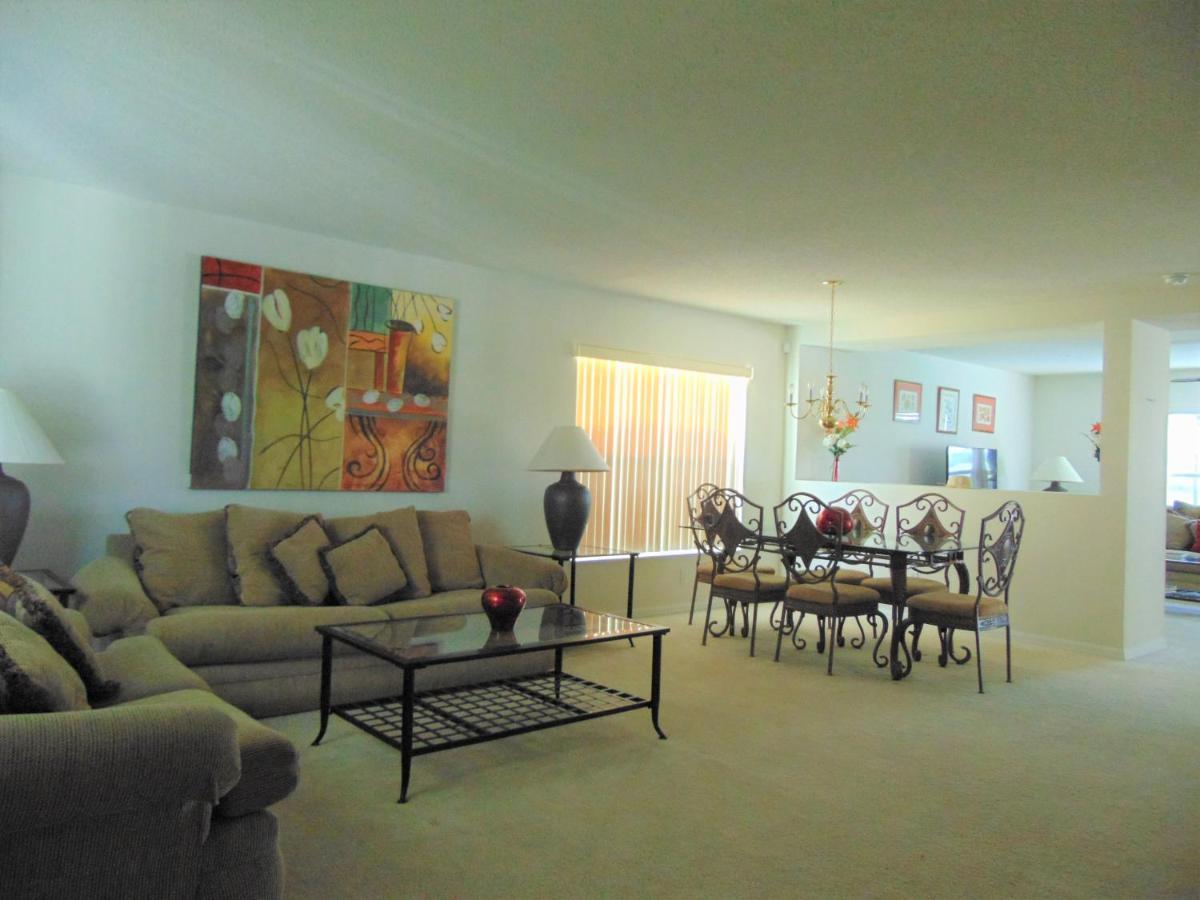 279 Square Meter Luxury Waterfront Home, Private Pool 15 Minutes From Disney! Orlando