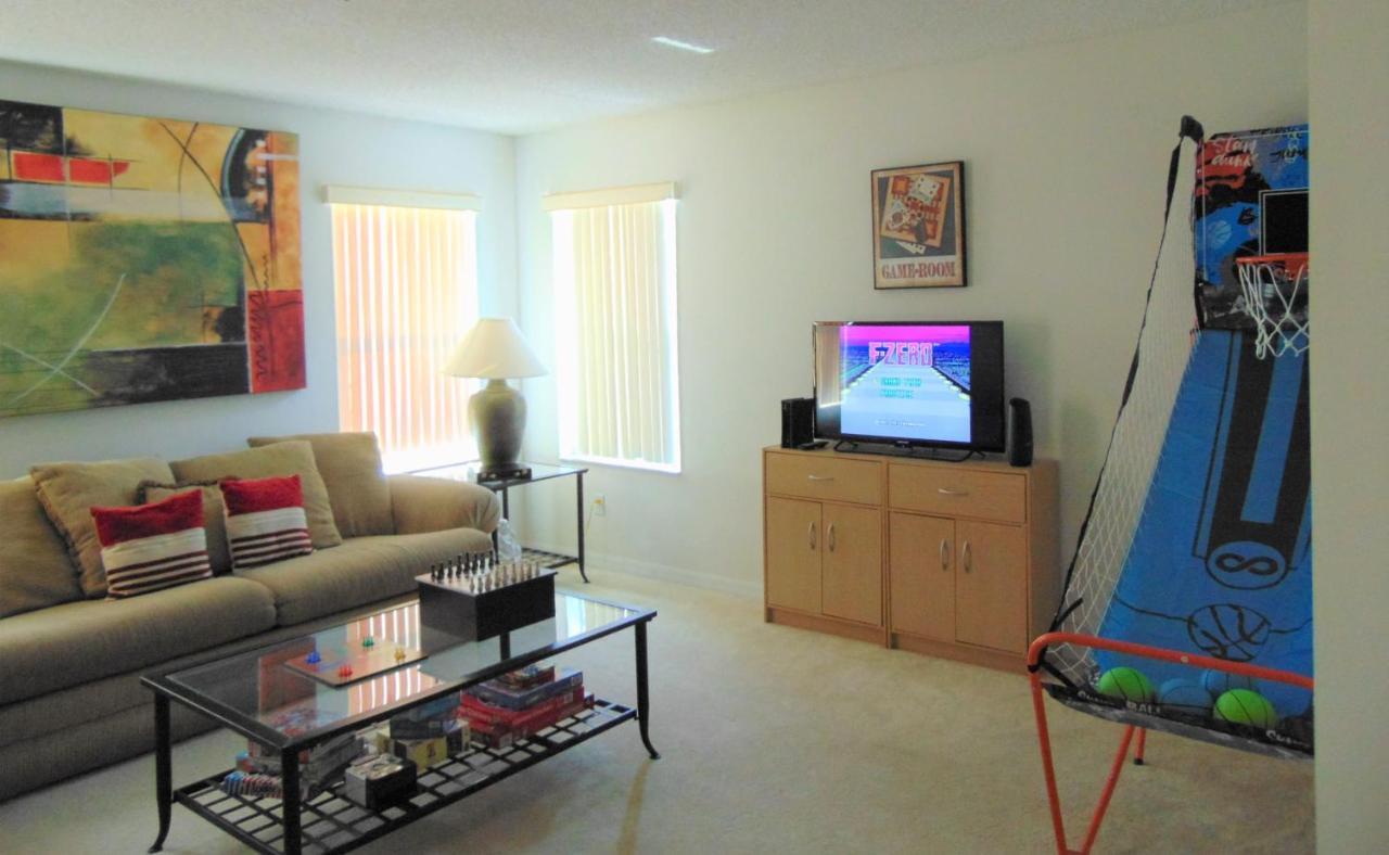 279 Square Meter Luxury Waterfront Home, Private Pool 15 Minutes From Disney! Villa Orlando