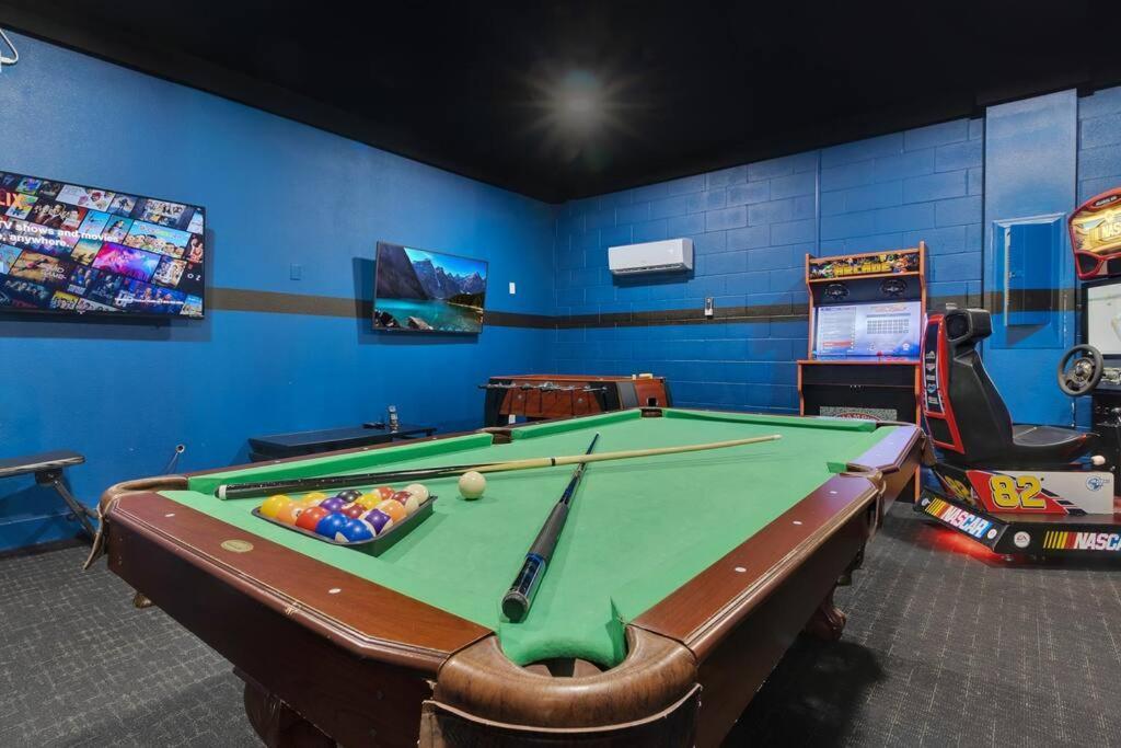 Villa 451-luxury Wmovie Theater And Arcade