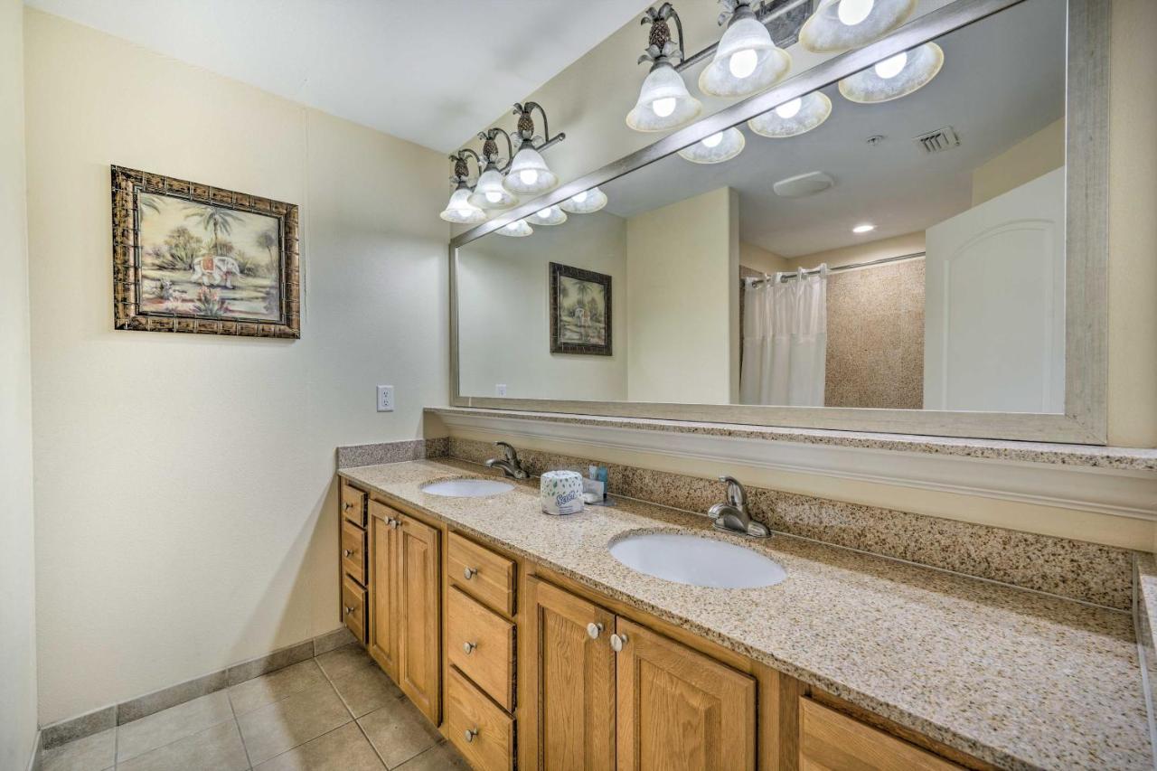 Sunny With Balcony About 1 Mi To Disney! Apartment Orlando