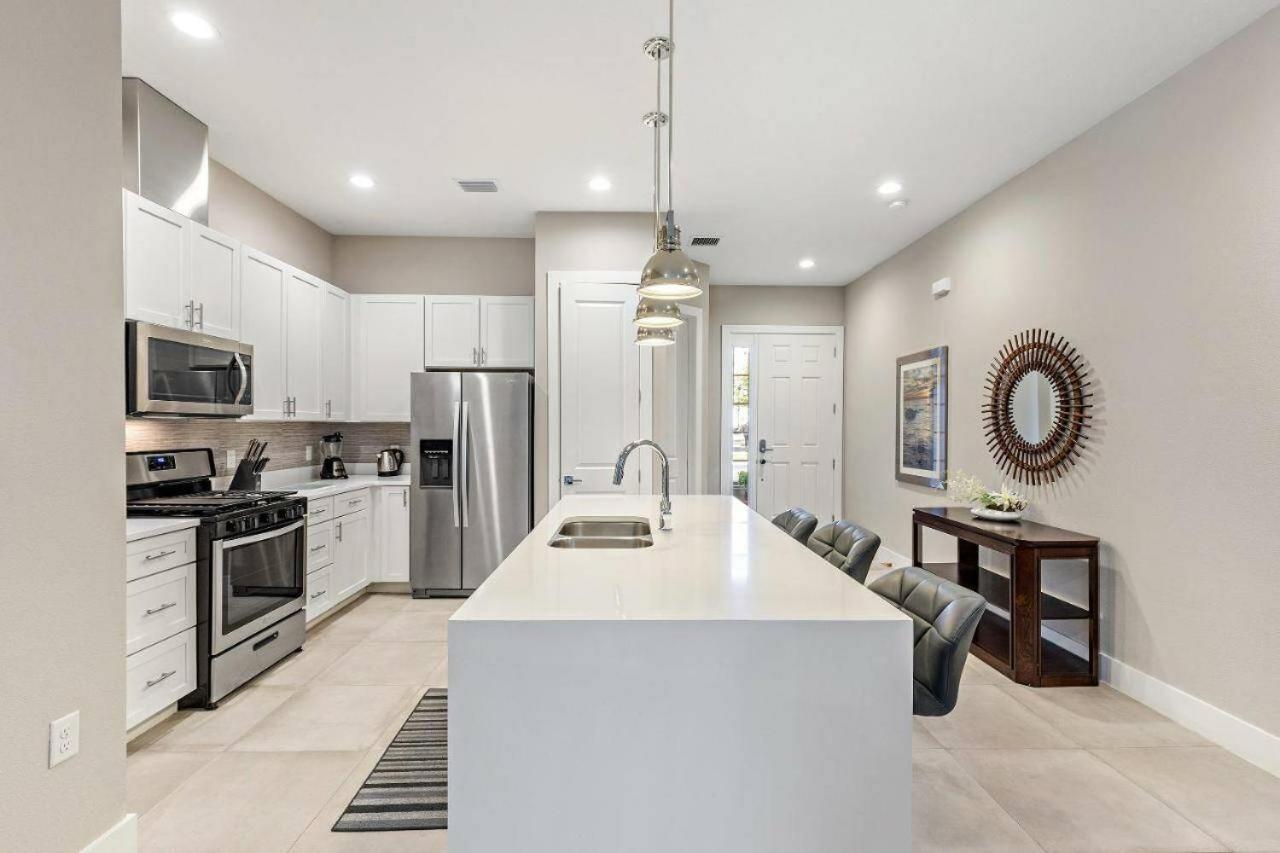 Holiday home Amazing Cozy Townhome 15min-disney Parks 7562sa *