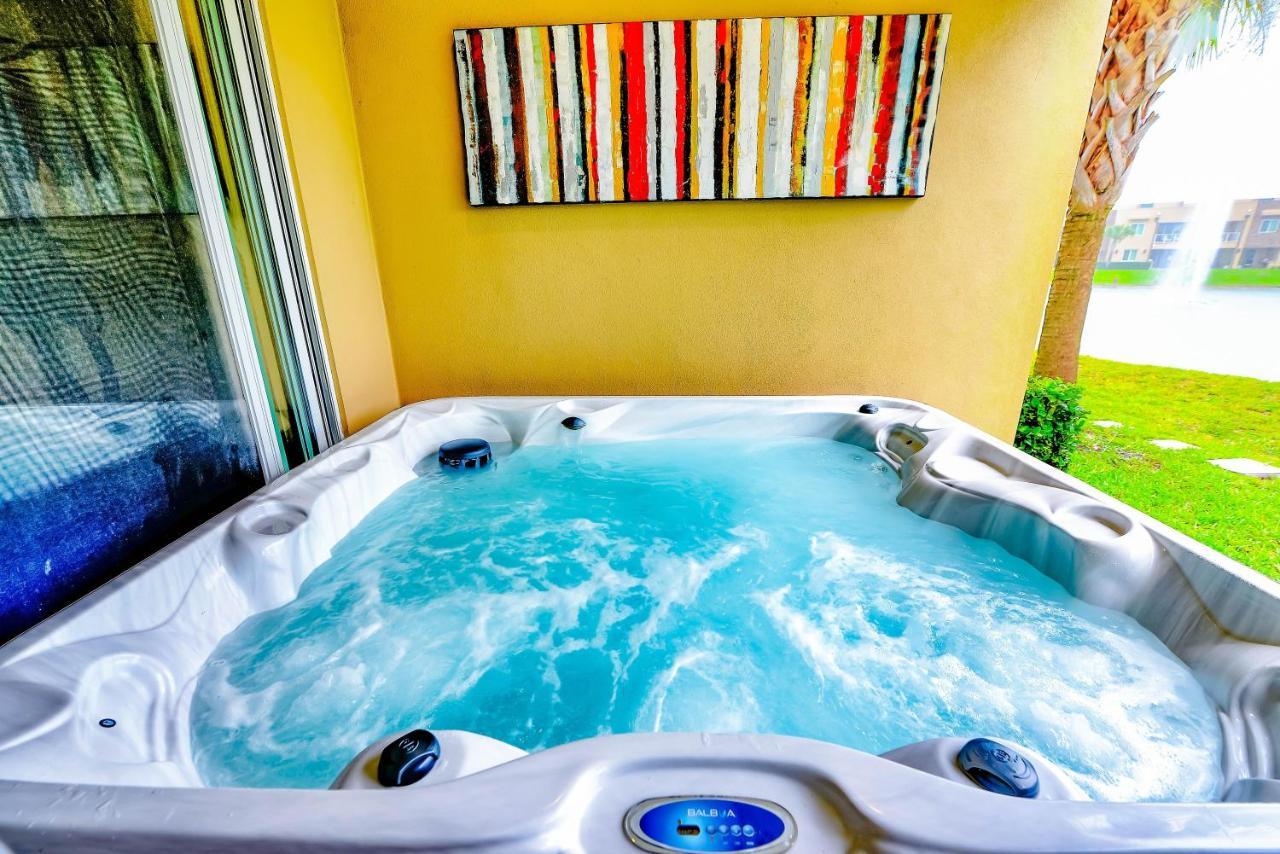 Holiday home Beautiful Townhome Overlooking The And The Pool *
