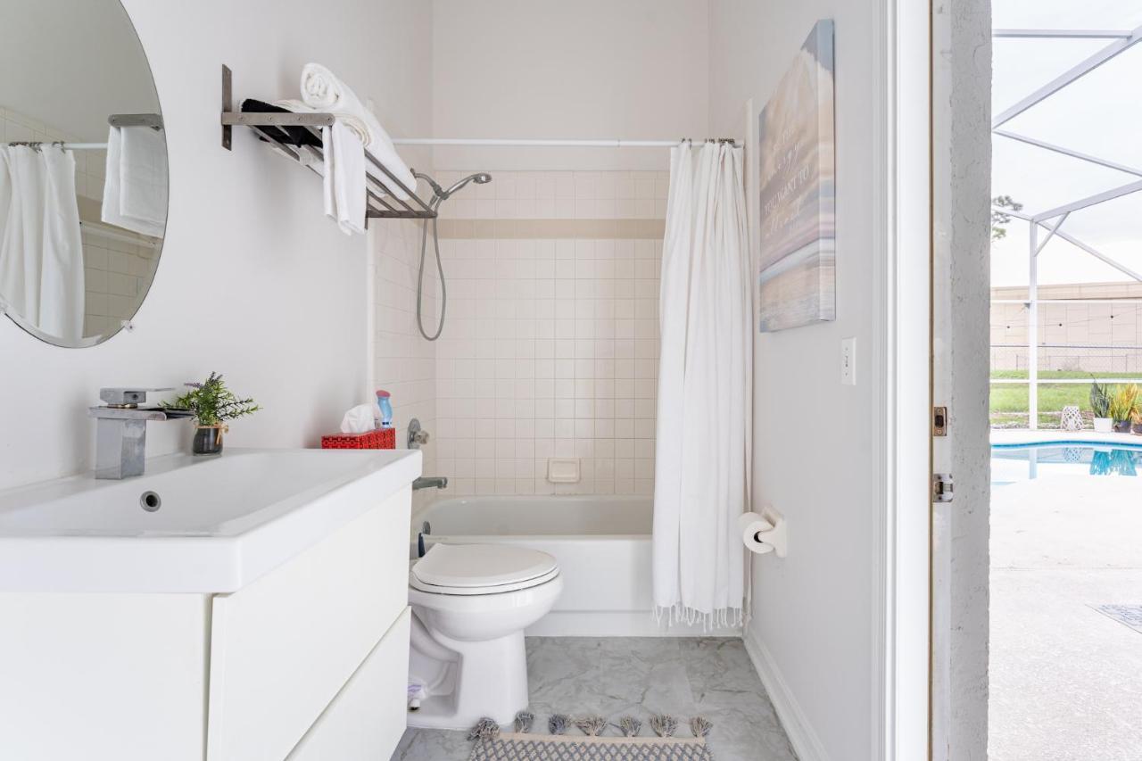 East Getaway - 3br/2bth - *pool *parking *