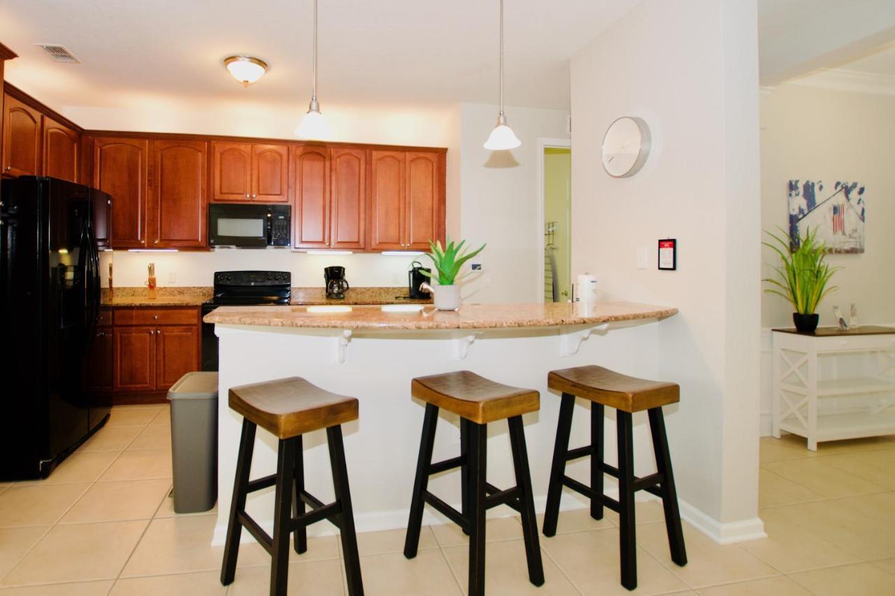 Vista Cay Luxury 4 Bedroom Apartment *