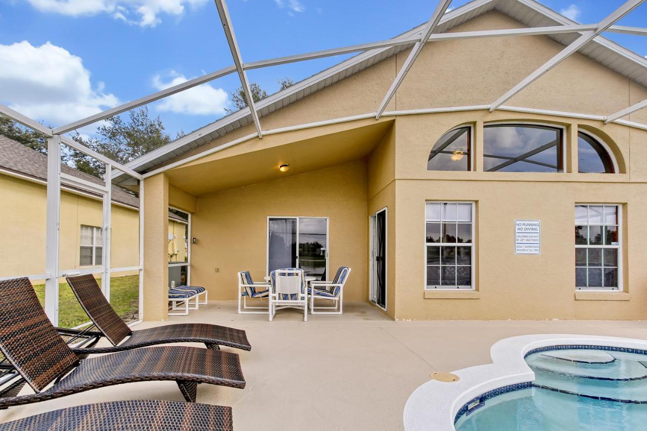 Star Oasis - 4 Bed Family Pool Holiday home