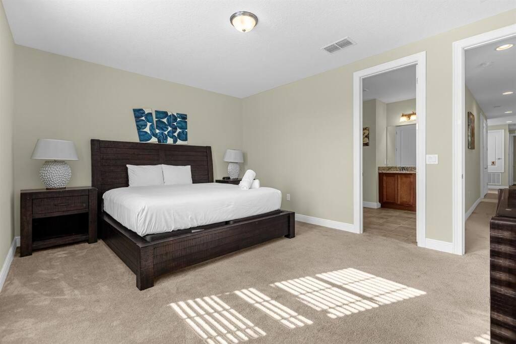 561 Villa- Pool Spa- New Listing Holiday home