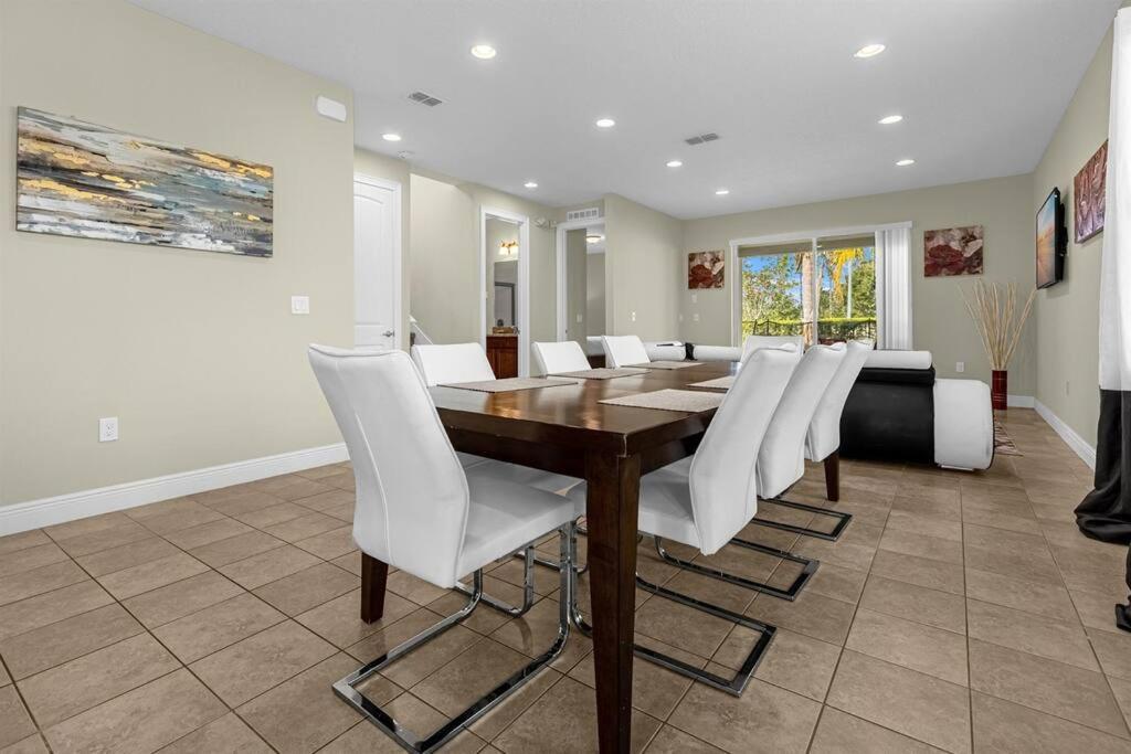 561 Villa- Pool Spa- New Listing