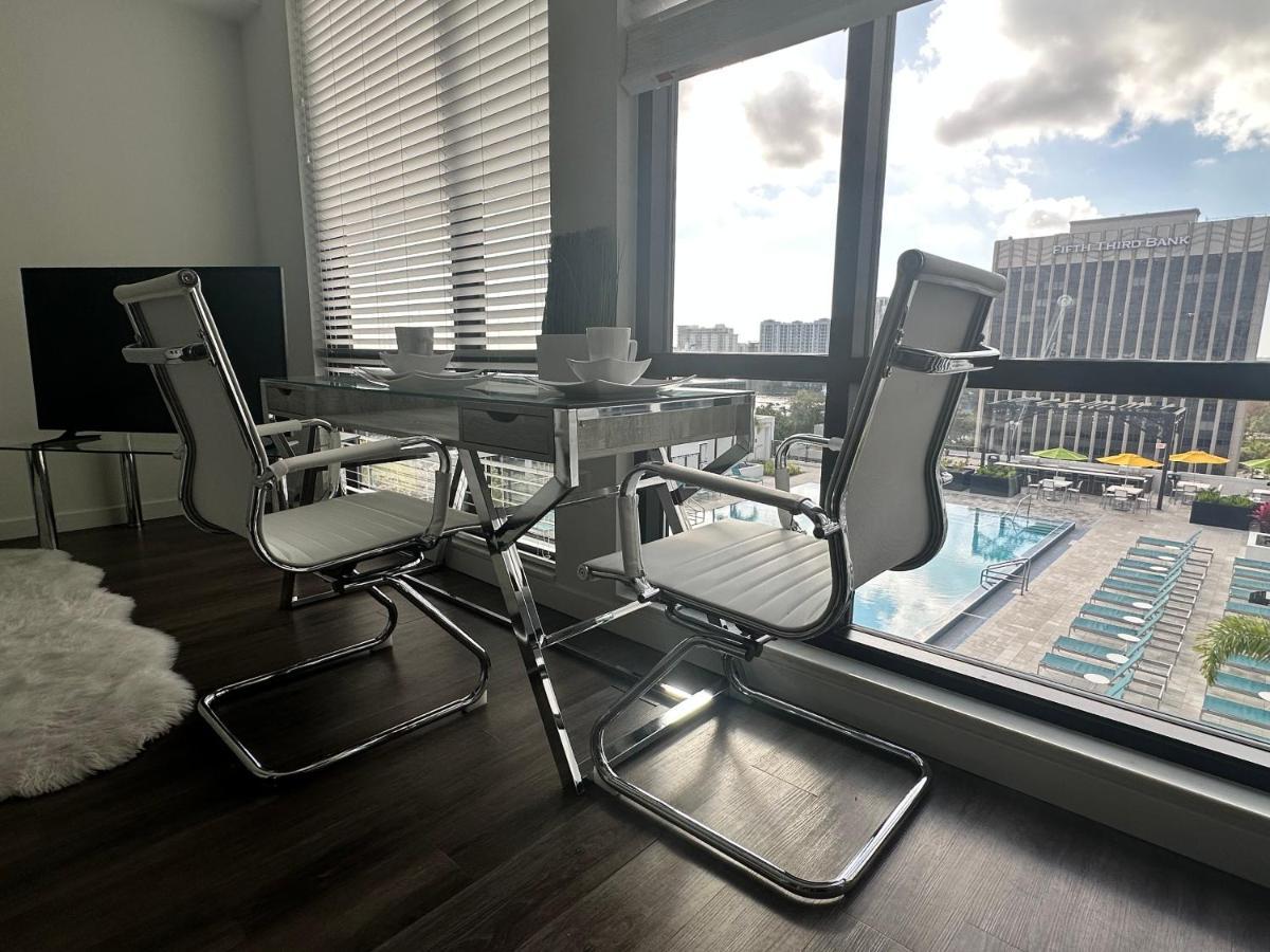 Buddha Luxx Living Resort-style Apartment Orlando