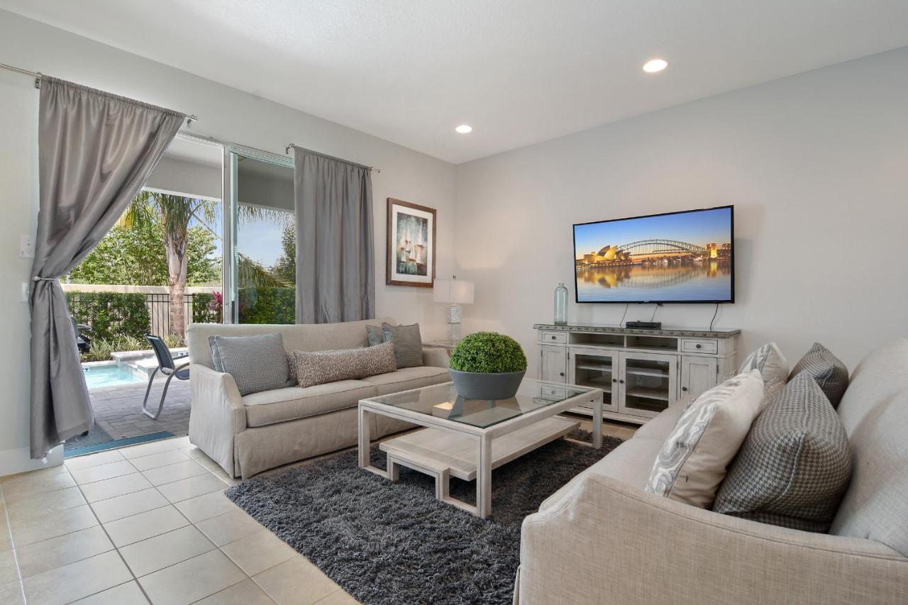Eight Bedrooms With Pool & 481 * Orlando