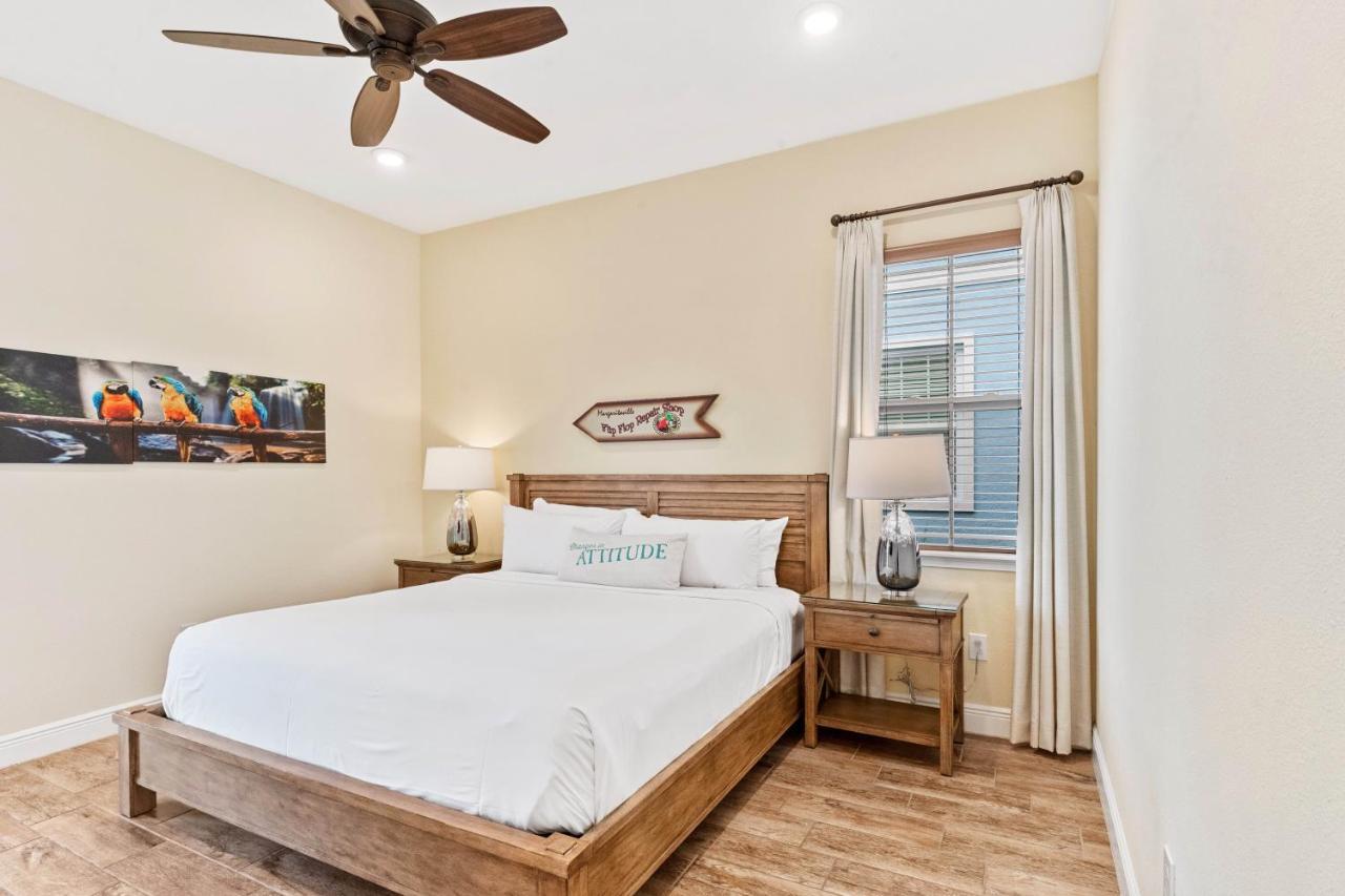 3000 Latitude Lane Holiday home