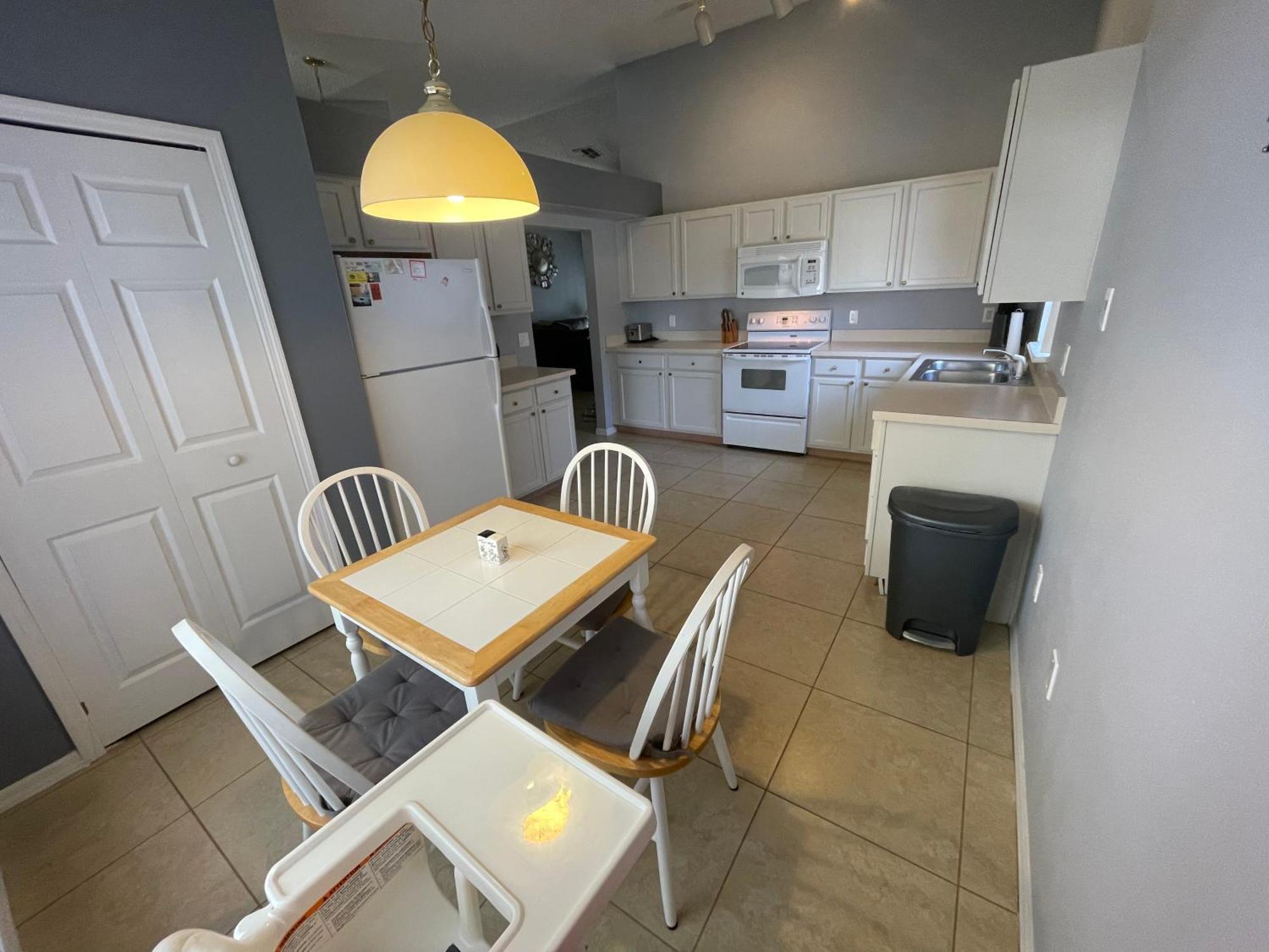 3 Bedroom With Poolside Cinema And Games Close To Theme Parks Sleeps 6 2
